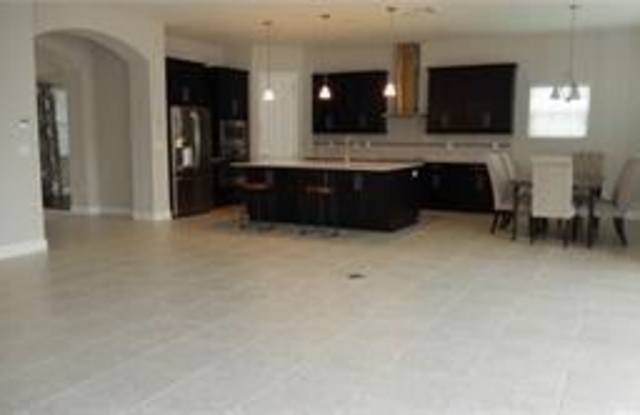 10915 Charmwood Dr Gallery 4