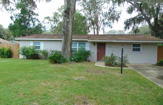 5251 3rd Street - 5251 3rd Street, Zephyrhills, FL 33542