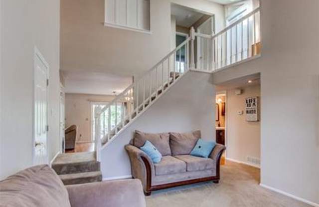 8715 Aspen Ct Gallery 3
