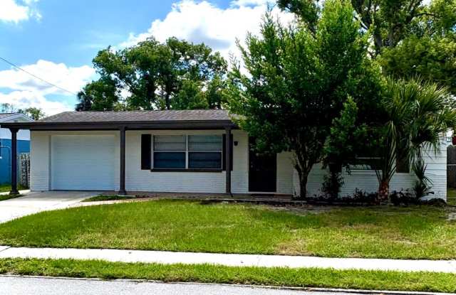Spacious Updated 3 Bedroom 1 Bath Gallery 1