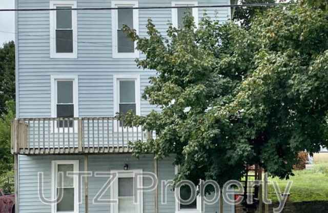 4234 Hanover Pike Gallery 2