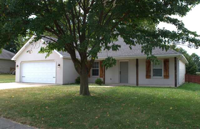 Fabulous 3 Bed 2 Bath House In Southern Boone! photos photos