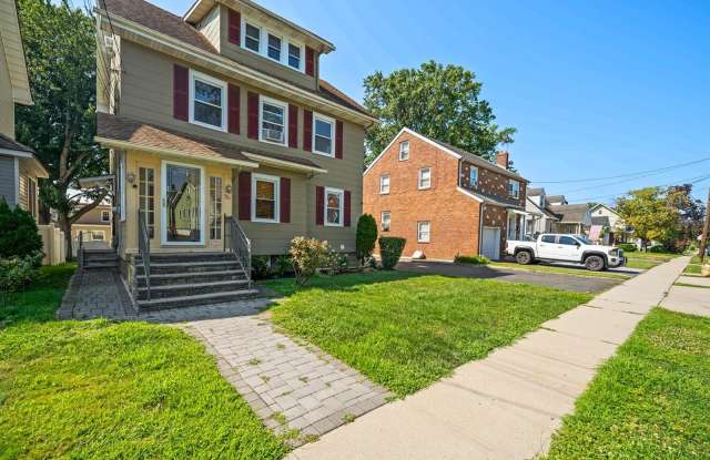 124 WEST GRAND AVE photos photos