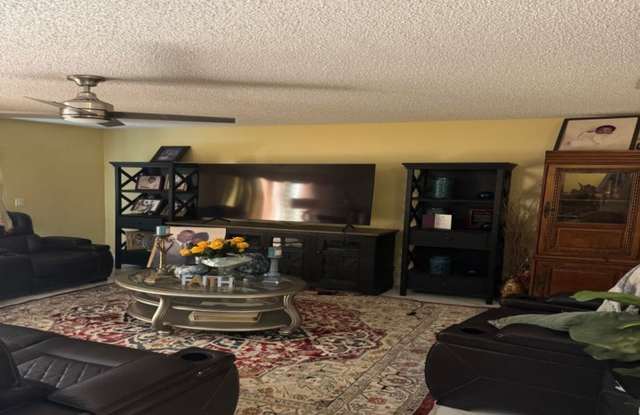 8230 NW 9th Court 6, Plantation, FL 33324 - 1219 Gallery 4