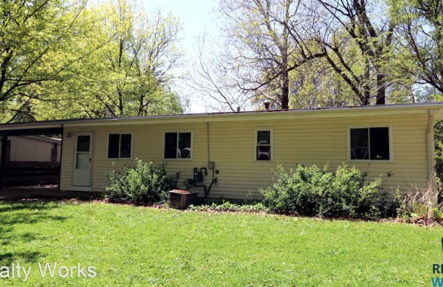 611 East Eldora - 611 East Eldora Lane, Lincoln, NE 68505