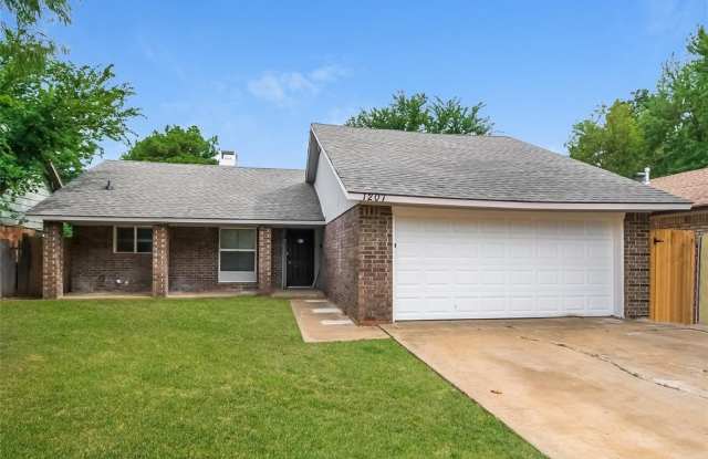 1207 E Boyd Street - 1207 Boyd Street, Norman, OK 73071