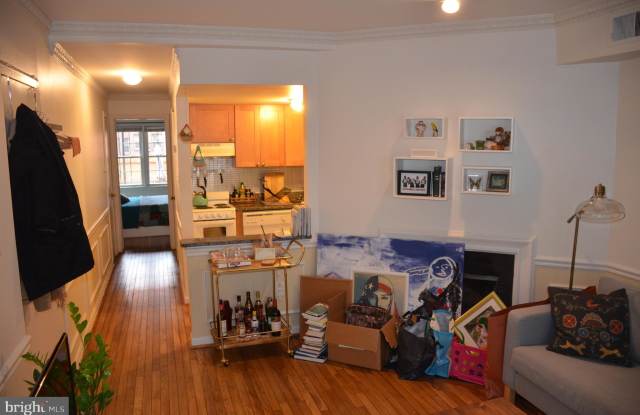1812 SWANN STREET NW Gallery 4