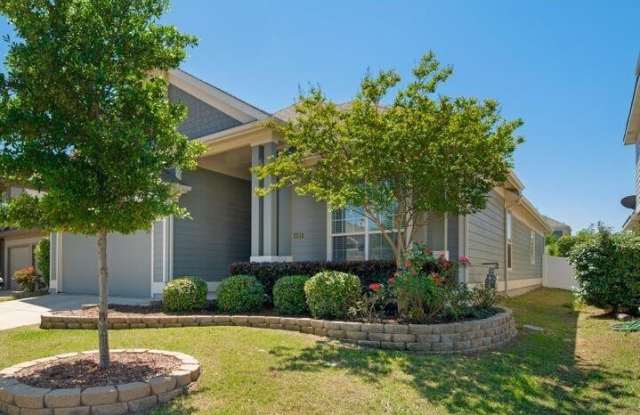 5028 Holliday Drive Gallery 2