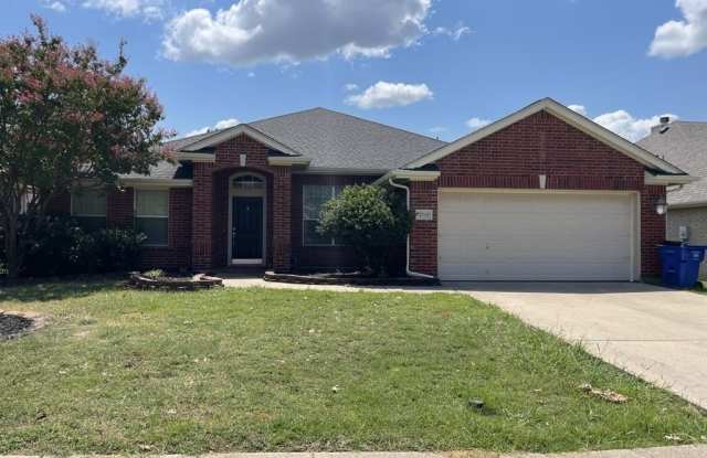 2310 Laura Elizabeth Trail - 2310 Laura Elizabeth Trail, Mansfield, TX 76063
