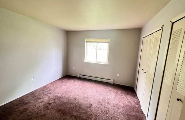 11476 Warren Boulevard Gallery 3