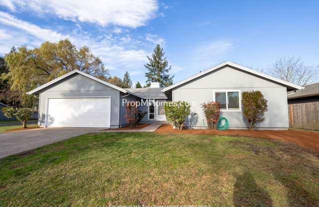 Three Bedroom Ranch In Central Hillsboro w/ Large Fenced Yard! photos photos
