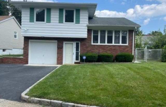 19 Enfield Ave - 19 Enfield Avenue, Montclair, NJ 07042