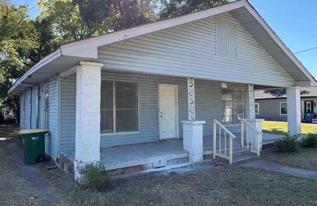Fully renovated 3 bedroom, 2 bath house in NLR Gallery 3
