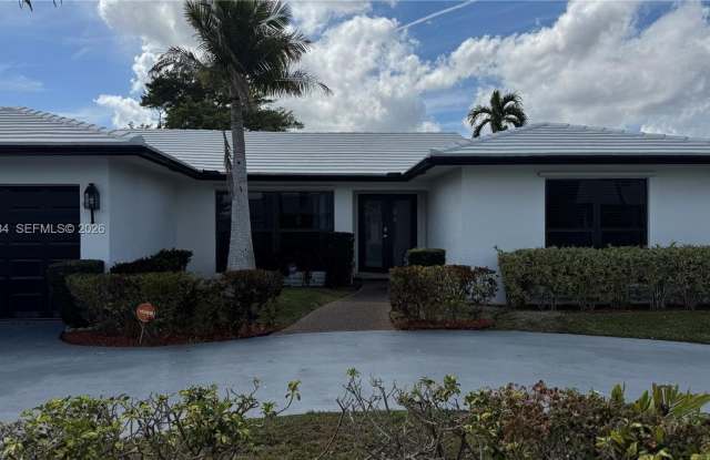 4905 Bayberry Ln photos photos