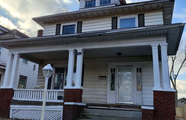 COMING SOON!! Really big house!SECTION 8 WELCOME - 2053 South Street, Springfield, IL 62703