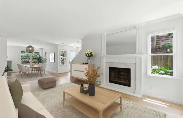 560 Centre Ct - 3 bedroom | 2.5 bath | Townhouse photos photos