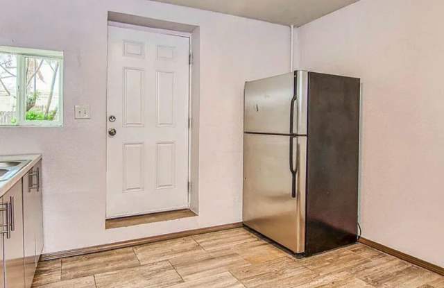 Welcome Home !  FURNISHED 1 bedroom 1  bath rental Gallery 4