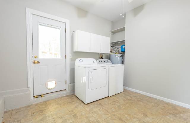 848 Meadow Lane photos photos