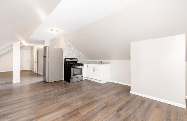 2246 S Albany Ave photos photos