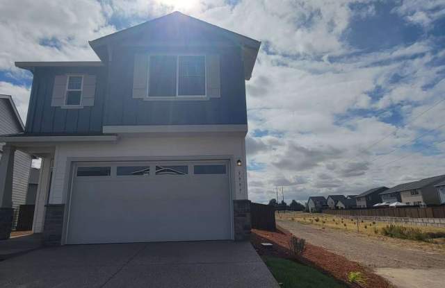 New construction - 5997 Henshaw Street Southeast, Albany, OR 97322