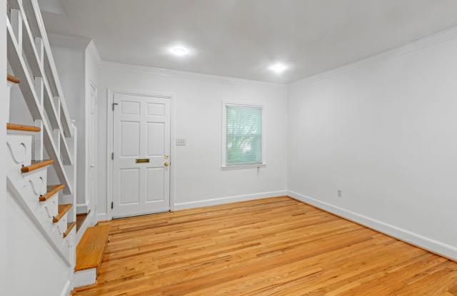 Charming Three-Story 2BR, 2BA Renovated Home Near Braddock Metro Gallery 3