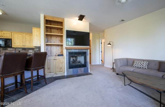 8371 Meadowview Drive Gallery 4