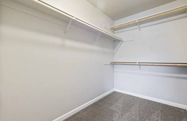Bollinger Crest Gallery 3