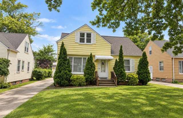13583 Shady Oak Boulevard Gallery 1