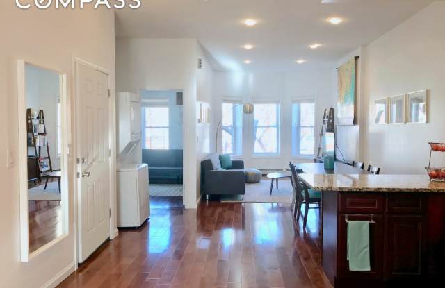 19 East 10th Street Gallery 2