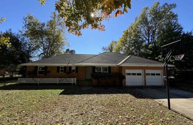 816 Willow Lane - 816 Willow Lane, Norman, OK 73072