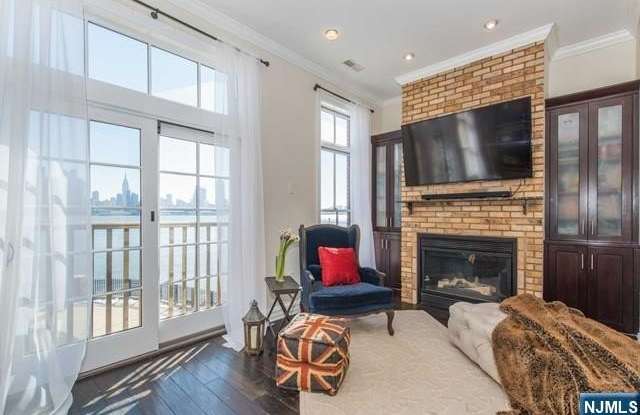 8 Regency Place 8 photos photos
