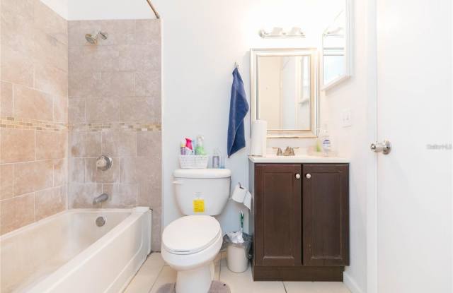 8636 MALLARD RESERVE Drive Gallery 4