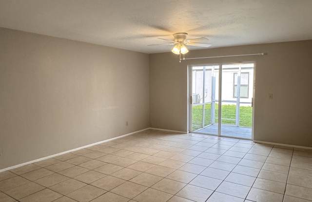 533 SE 6th Ter 1-4 (ZFI) - 1 Gallery 2