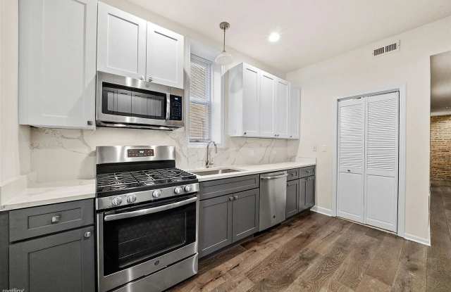 2757 W Logan Boulevard Gallery 3