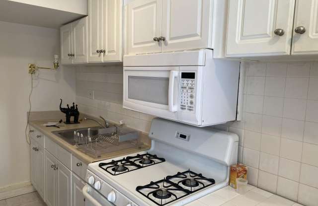 8602 COLONEL SEWARD Drive Gallery 2