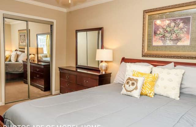 2 Bedroom 1 Bath Apartment Close to Campus! Gallery 4