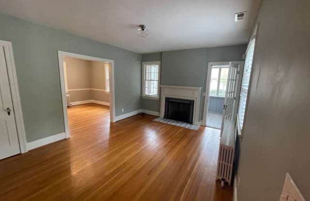 Charming Brick Cape in Colonial Place Gallery 4