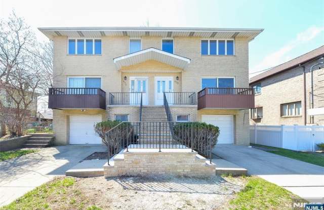 472 Central Boulevard photos photos