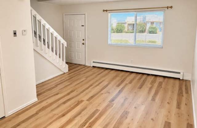 3247 1/2 Main St. Gallery 3