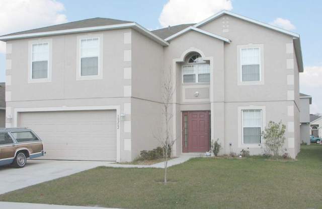 Spacious 4 bedrooms 2.5 baths single-family home Located in Orlando FL!! photos photos
