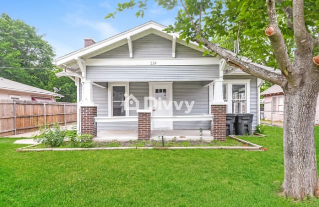 114 Scurlock Avenue - 114 Scurlock Avenue, Cleburne, TX 76031