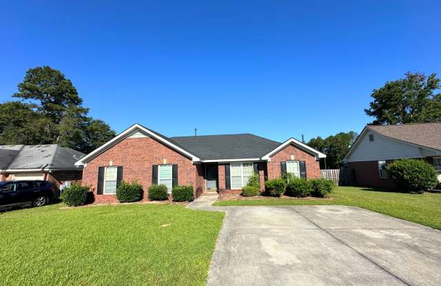Fenced with Large eat in kitchen and Formal Dining room- 4303 Pineview Lane photos photos