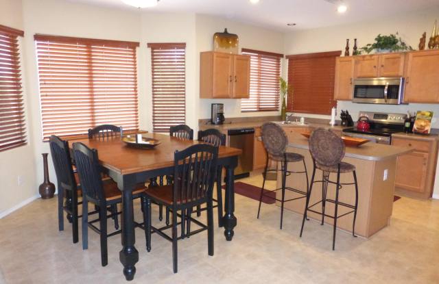 1042 N Moccasin Trail Gallery 2