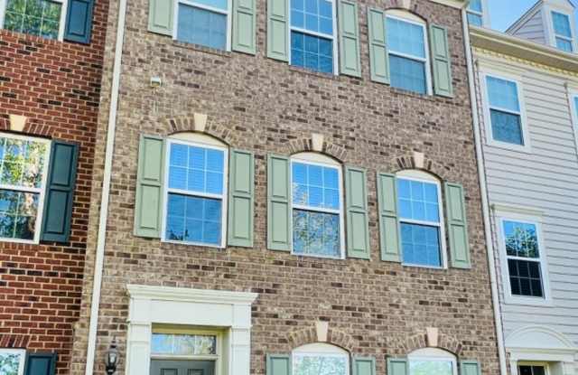 2422 BAILEYS POND Road Gallery 2