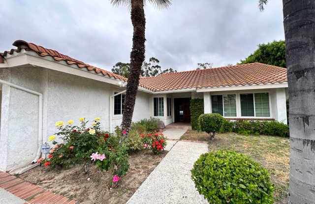 UPDATED 3 BED 2 BATH HOUSE WITH POOL photos photos