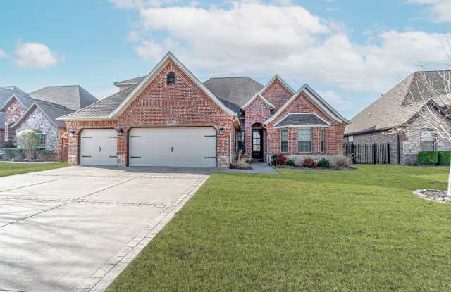 Brick Home in Rogers! photos photos