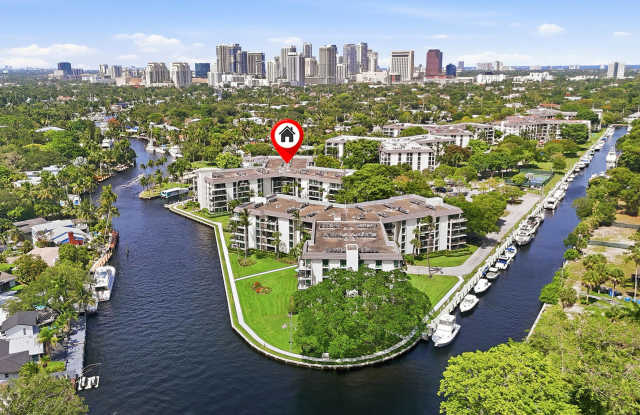 1301 RIVER REACH Drive Gallery 1