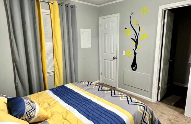 120 Calvin Court Gallery 3