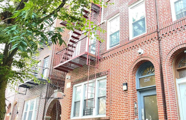 4433 Carpenter Avenue unit: 7 photos photos