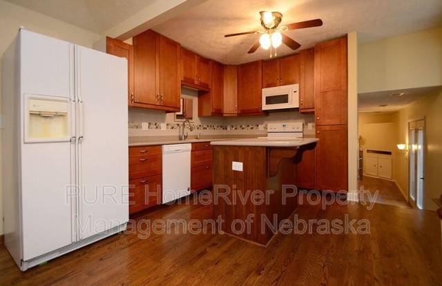 2121 S 163rd Circle Gallery 3